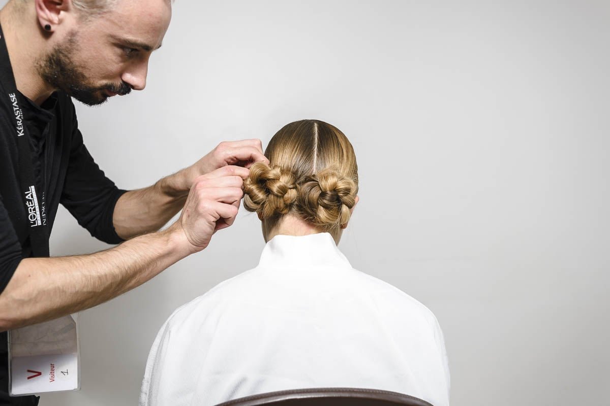 Passo 9 do Tutorial Braided Buns Kérastase
